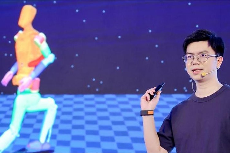 天才少年稚晖君ballbet贝博机器人走路进场！AI模型做大脑，目标售价20万以内